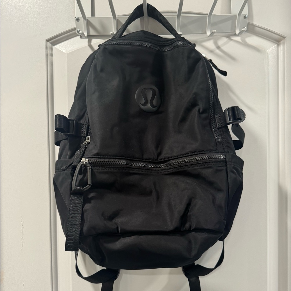 Lululemon Crew Backpack PERFECT CONDITION